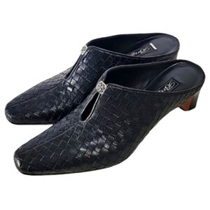 Brighton Tynan black genuine leather woven mules women's size 8